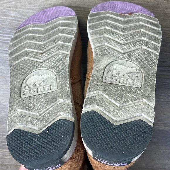 Sorel Big Kids Rylee Suede Brown Boots with Gold Stars, size Big Kid 4 - Picture 10 of 10